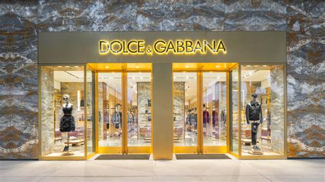 dolce and gabbana store locations.